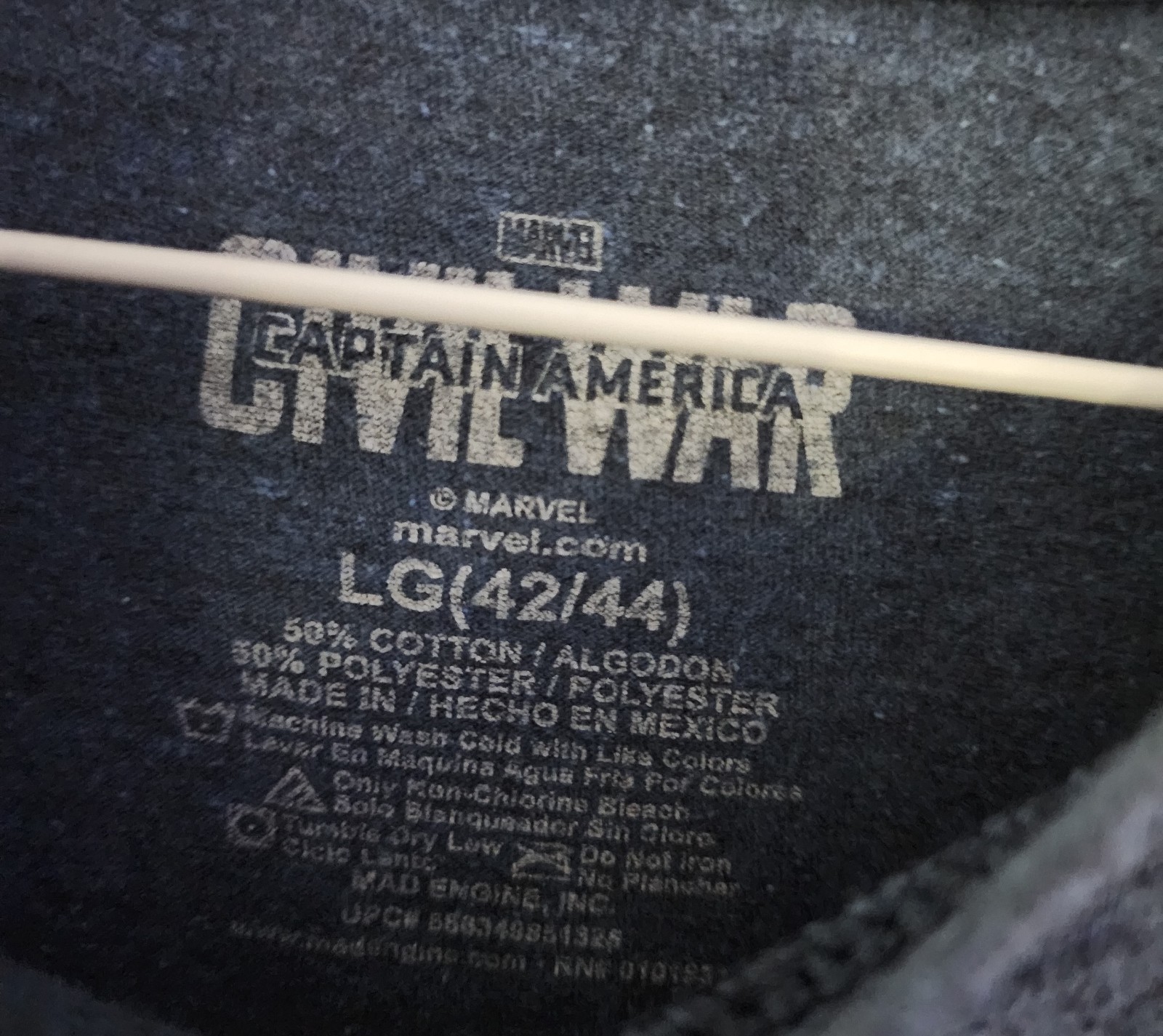 Marvel Captain America Civil War Men’s Blue Graphic Crew Neck T-Shirt LG 42/44